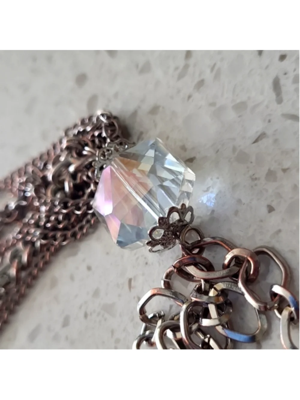 Vintage Chain Necklace with Crystal Pendant – Subtle Elegance